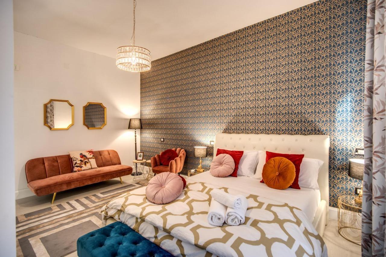 Aweshomeitaly - White Mirrors Apartment Pisa Exterior photo